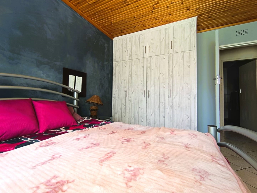 4 Bedroom Property for Sale in Langenhovenpark Free State